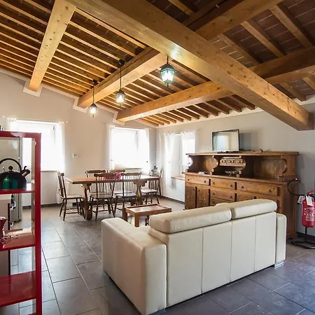 Agriturismo Il Frutteto Ghivizzano Exterior photo