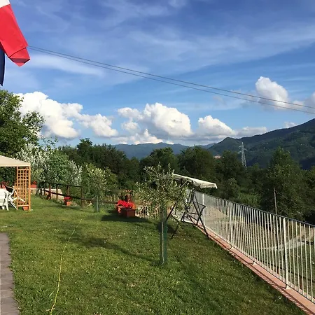 Agriturismo Il Frutteto Ghivizzano Exterior photo